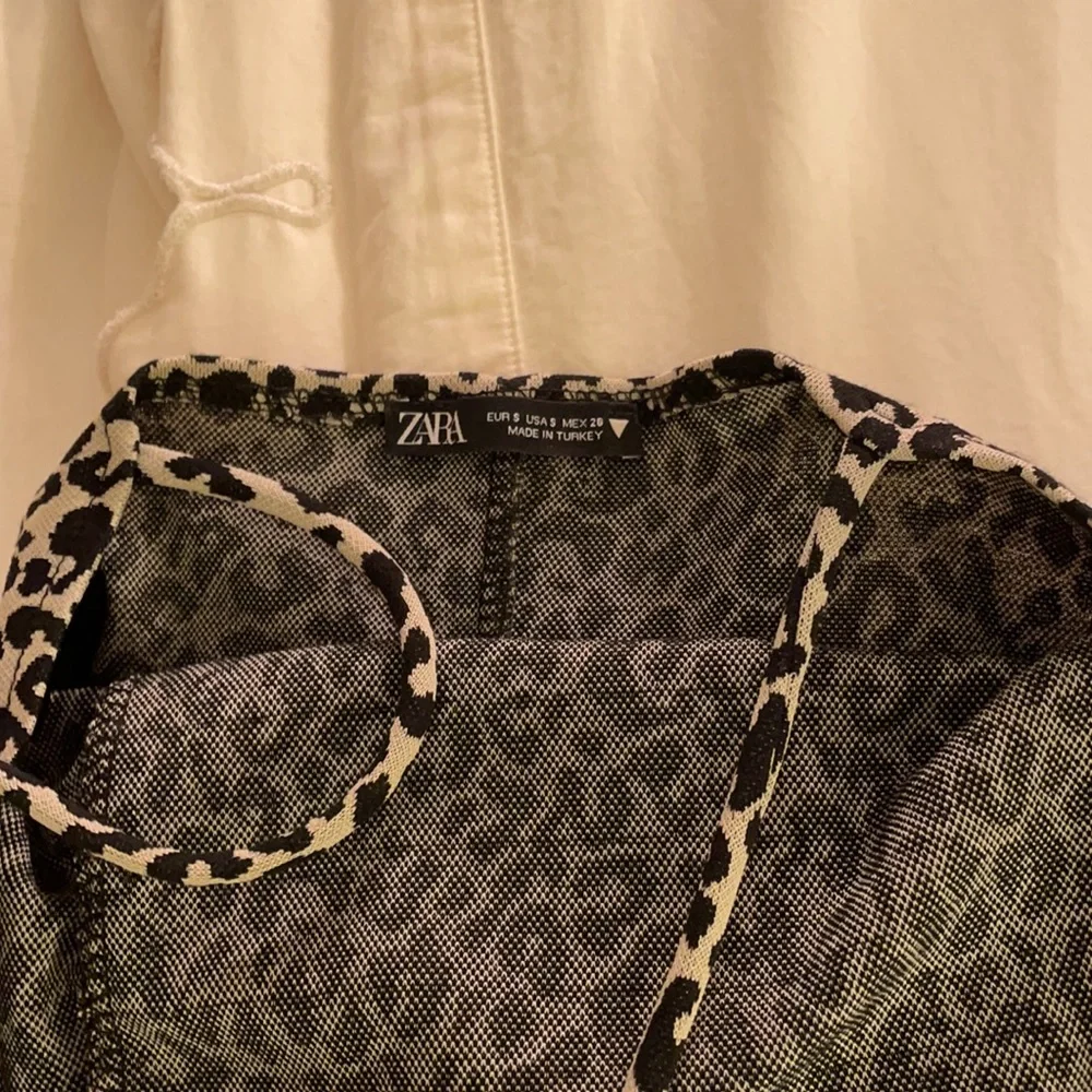 Zara below the knee leopard print dress - Picture 4 of 4